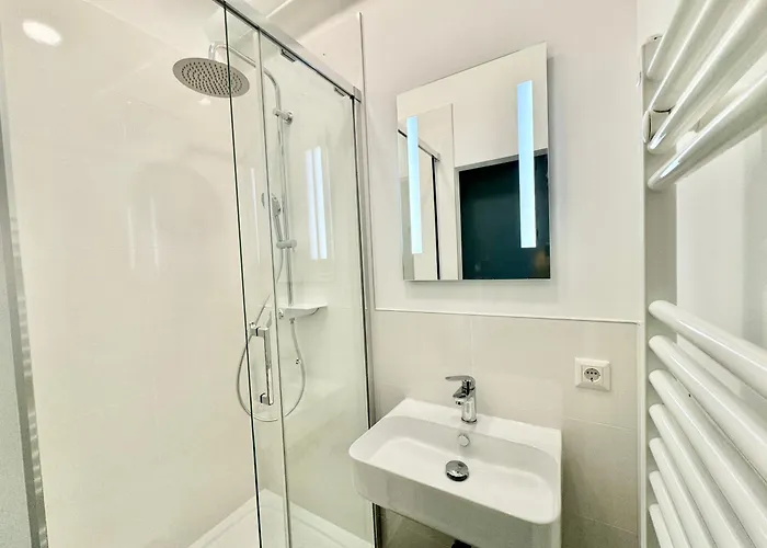Stylish Renovated With Free Parking 公寓 维也纳