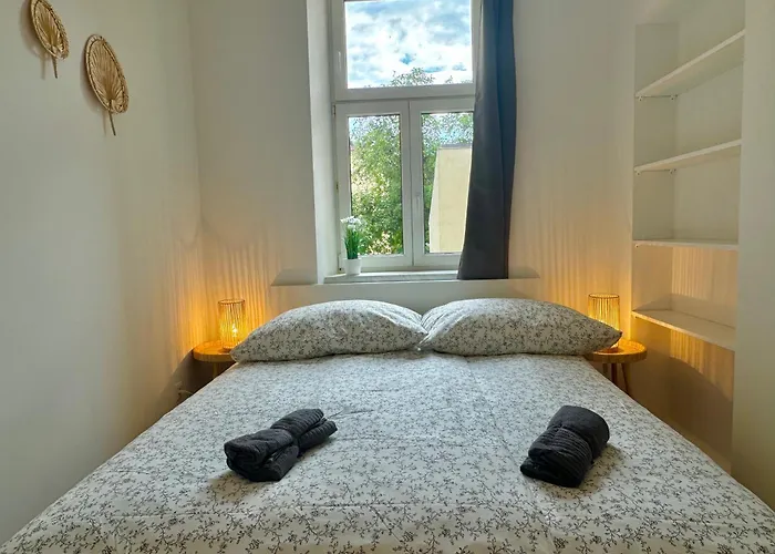 Stylish Renovated With Free Parking 维也纳